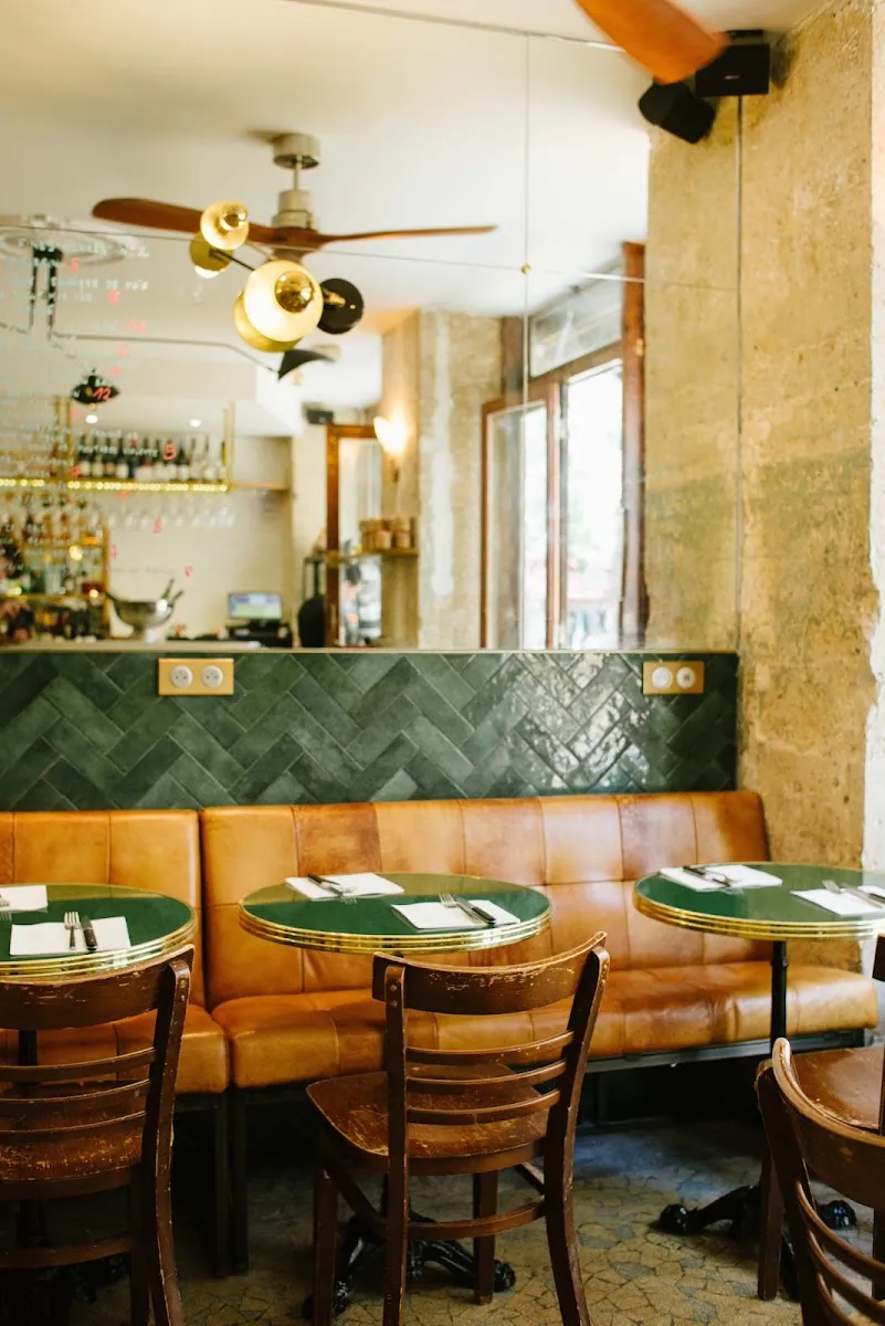 Salle du restaurant Pépite, rue de Nemours